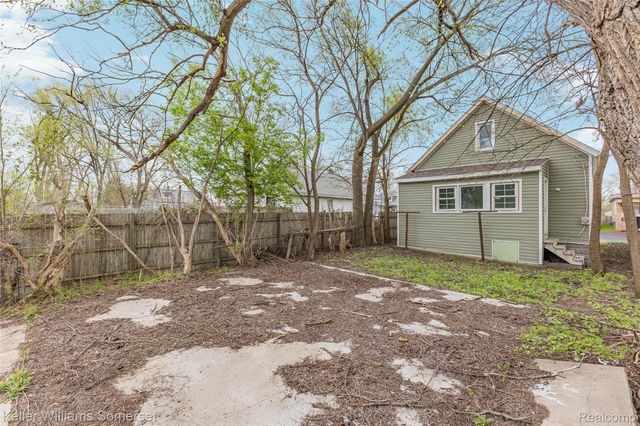 17167 Hasse Street, Hamtramck, MI 48212