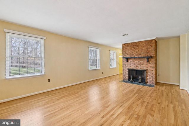 11430 HARTON ST, Manassas, VA 20112