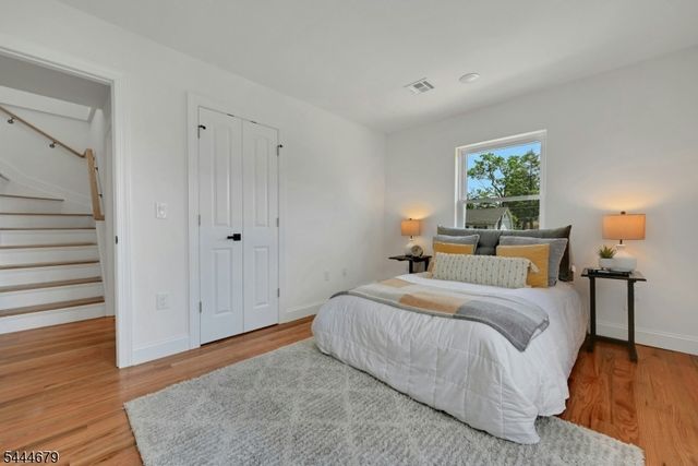 65 Eastern Pkwy, Newark City, NJ 07106