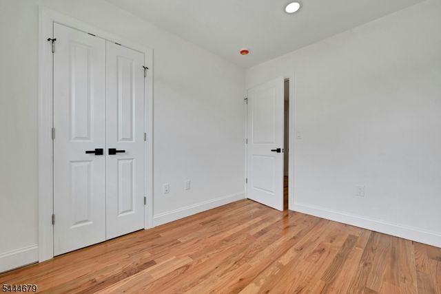 65 Eastern Pkwy, Newark City, NJ 07106