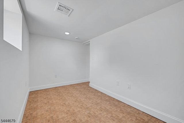 65 Eastern Pkwy, Newark City, NJ 07106