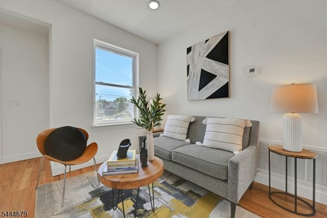 65 Eastern Pkwy, Newark City, NJ 07106