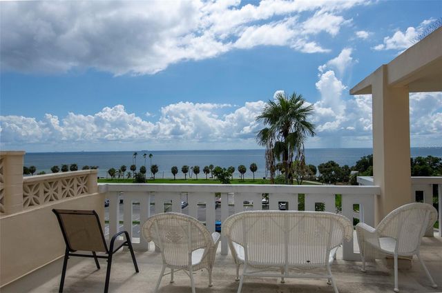 1200 N SHORE DRIVE NE 208, St Petersburg, FL 33701