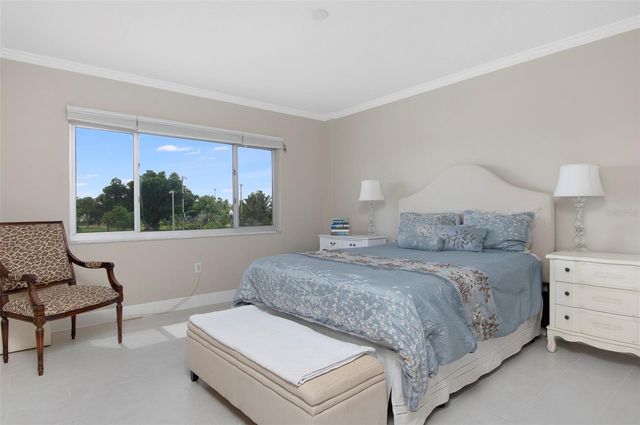1200 N SHORE DRIVE NE 208, St Petersburg, FL 33701