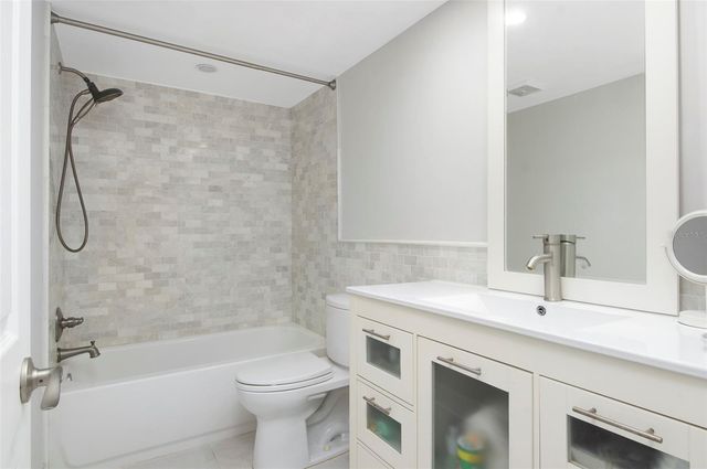 1200 N SHORE DRIVE NE 208, St Petersburg, FL 33701