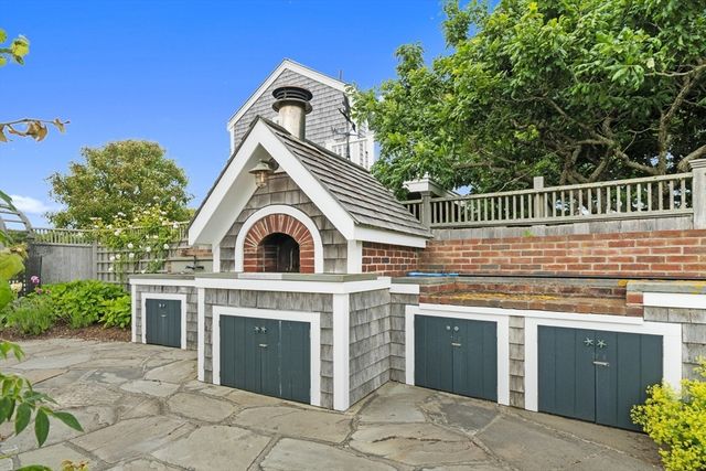 28 Bosworth Street, Nantucket, MA 02554