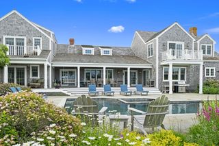 28 Bosworth Street, Nantucket, MA 02554