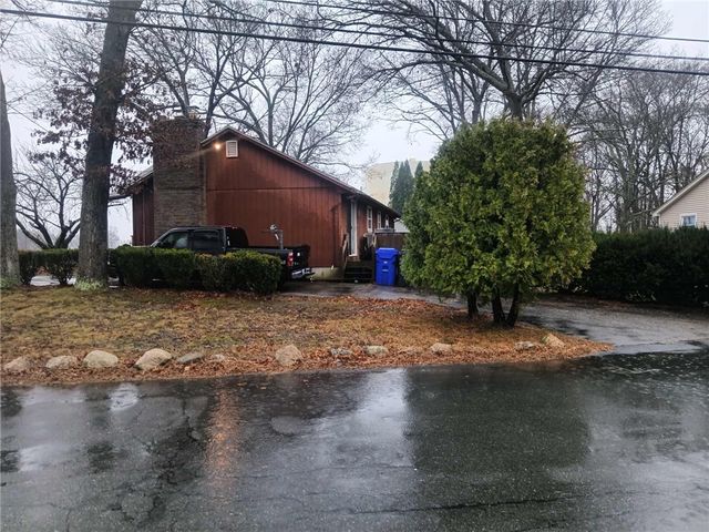 220 West Street, West Warwick, RI 02893