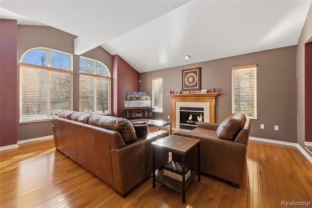 2273 Somerville Drive, Oxford, MI 48371