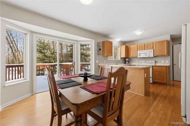 2273 Somerville Drive, Oxford, MI 48371