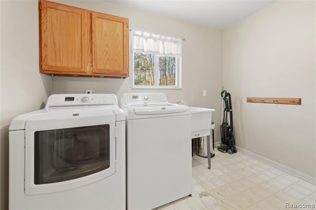 2273 Somerville Drive, Oxford, MI 48371