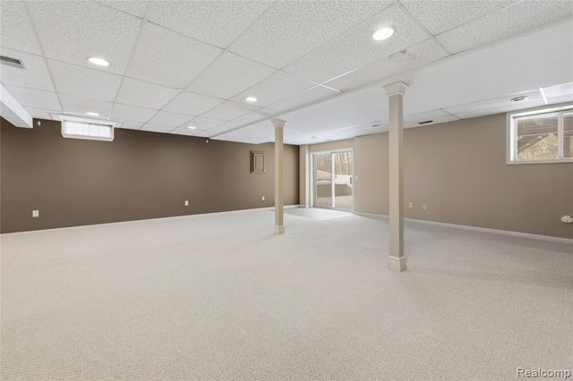 2273 Somerville Drive, Oxford, MI 48371