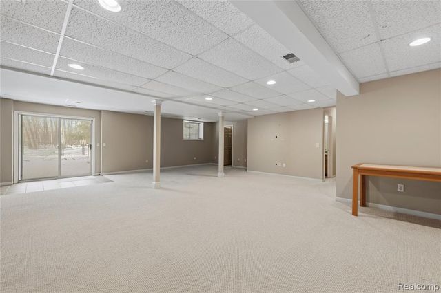 2273 Somerville Drive, Oxford, MI 48371