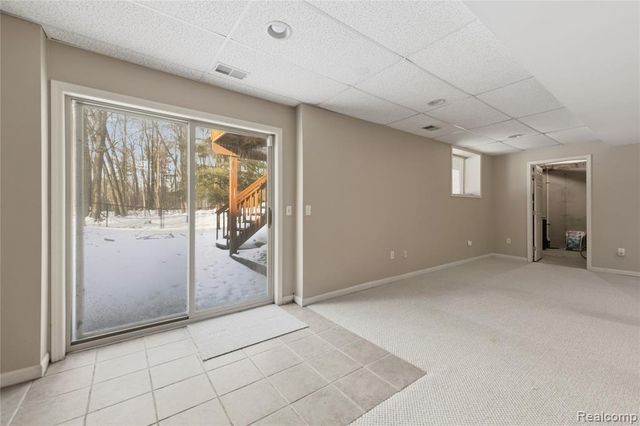 2273 Somerville Drive, Oxford, MI 48371