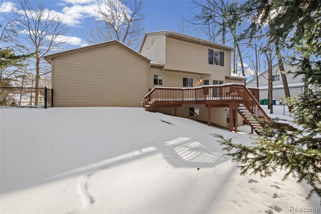 2273 Somerville Drive, Oxford, MI 48371