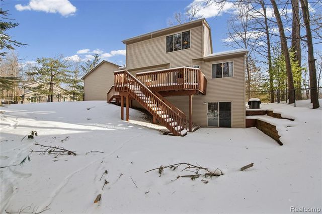 2273 Somerville Drive, Oxford, MI 48371