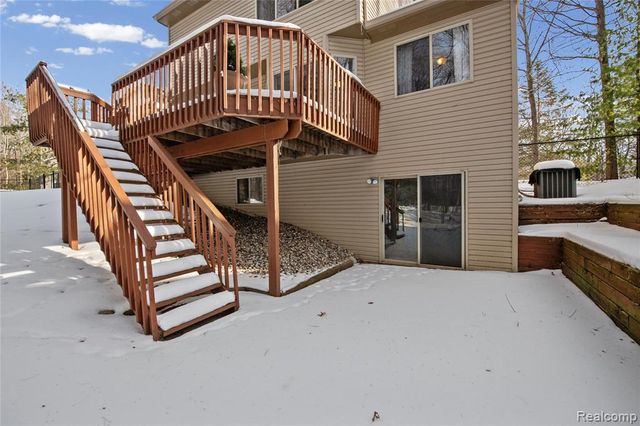 2273 Somerville Drive, Oxford, MI 48371