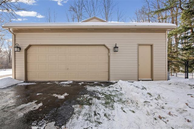 2273 Somerville Drive, Oxford, MI 48371