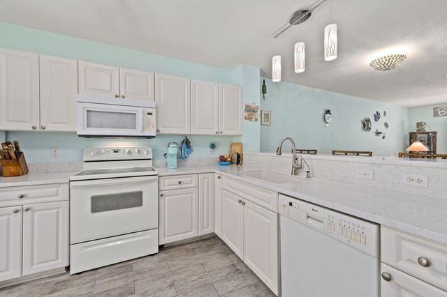 13515 S Indian River Drive 703, Jensen Beach, FL 34957