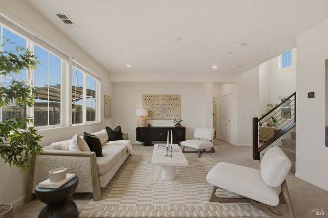8895 Blue River Dr, Vallejo, CA 94591