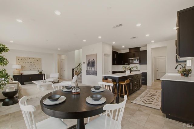 8895 Blue River Dr, Vallejo, CA 94591