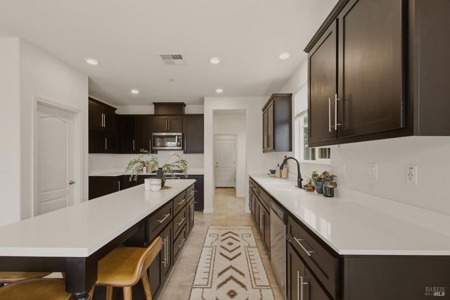 8895 Blue River Dr, Vallejo, CA 94591