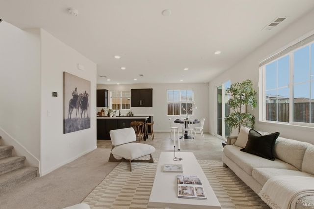8895 Blue River Dr, Vallejo, CA 94591