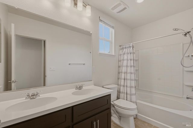 8895 Blue River Dr, Vallejo, CA 94591