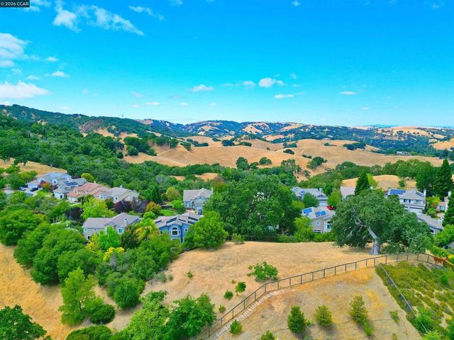 1239 1239 Sunrise Ridge Dr, Lafayette, CA 94549