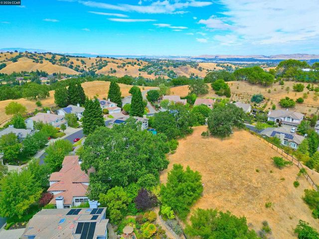 1239 1239 Sunrise Ridge Dr, Lafayette, CA 94549