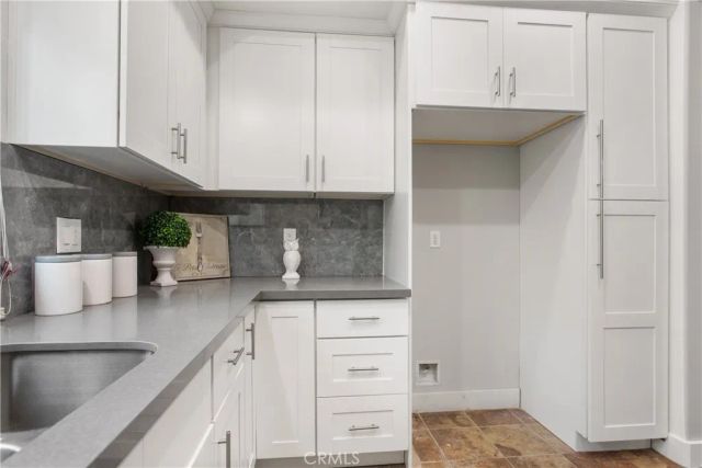 11115 Acama 101, Studio City, CA 91602