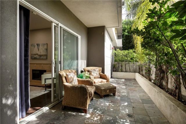 11115 Acama 101, Studio City, CA 91602