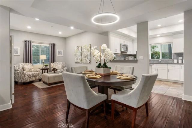 11115 Acama 101, Studio City, CA 91602