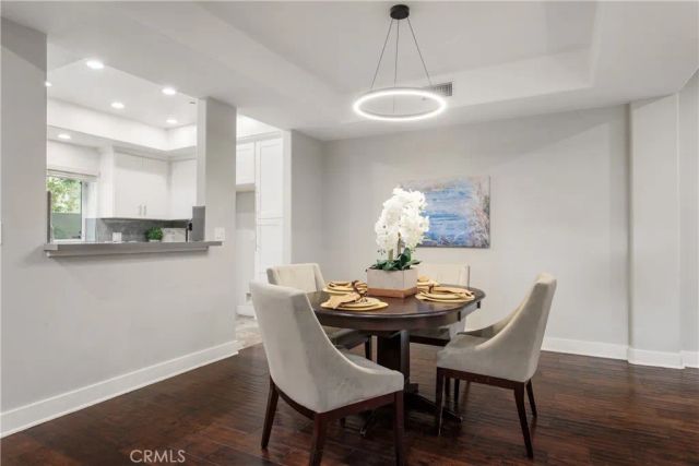 11115 Acama 101, Studio City, CA 91602