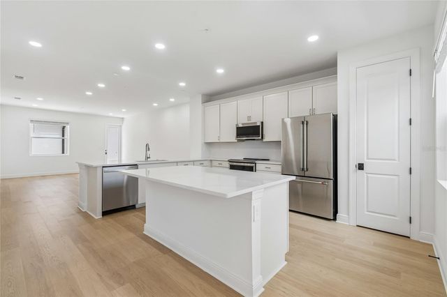 17806 BROADLEAF LOOP, Venice, FL 34293