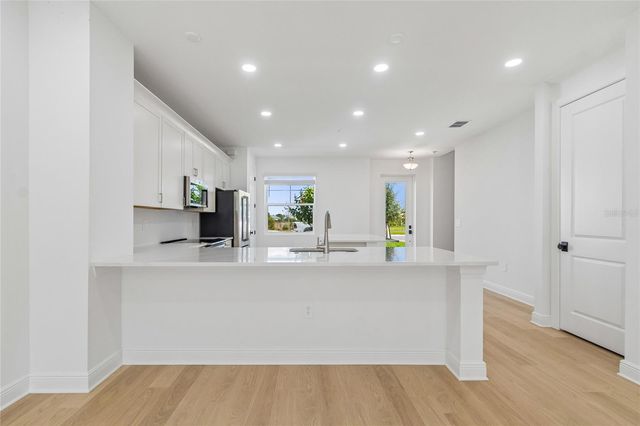 17806 BROADLEAF LOOP, Venice, FL 34293