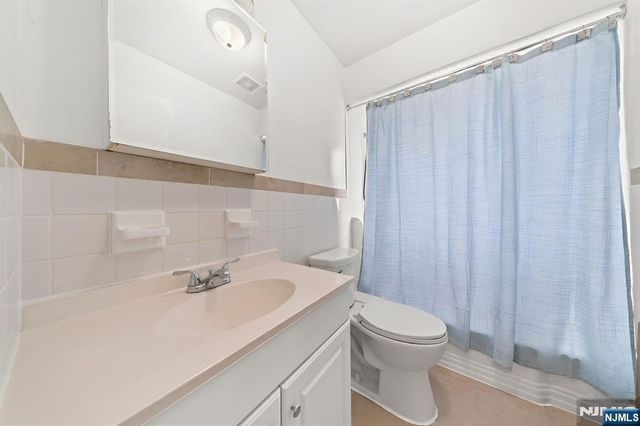 566 2nd Street, Carlstadt, NJ 07072