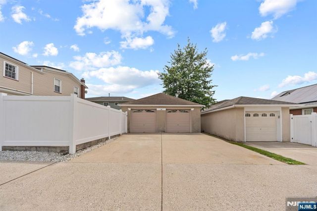 566 2nd Street, Carlstadt, NJ 07072