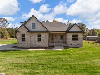 291 Robbins Road, Chesnee, SC 29323