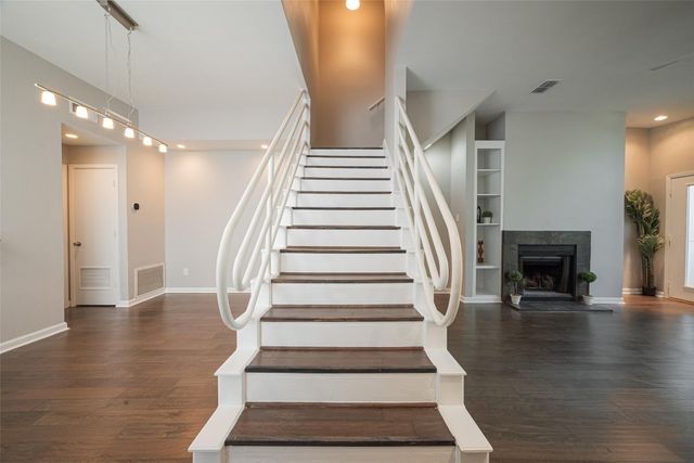 204 Marshall Street 3, Houston, TX 77006