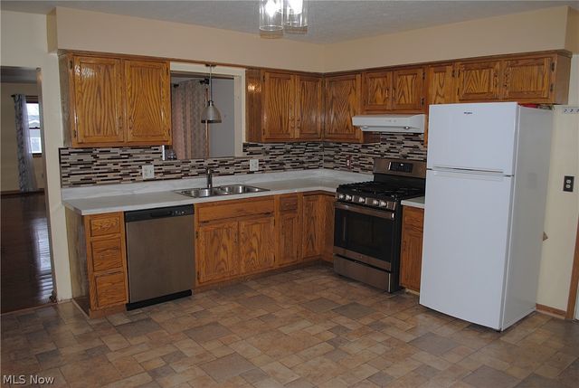 876 Hadcock Road, Brunswick, OH 44212