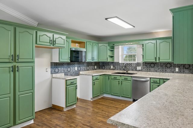 2804 Paran Pointe Dr, Cookeville, TN 38506