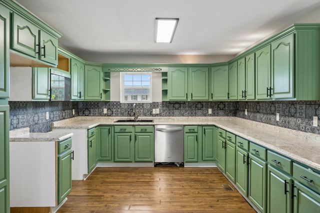 2804 Paran Pointe Dr, Cookeville, TN 38506