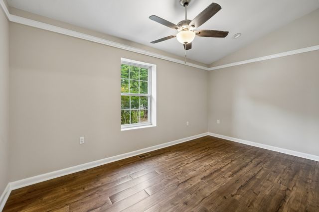 2804 Paran Pointe Dr, Cookeville, TN 38506