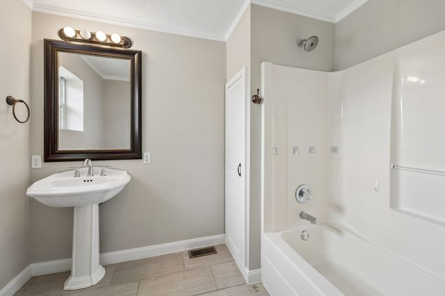 2804 Paran Pointe Dr, Cookeville, TN 38506