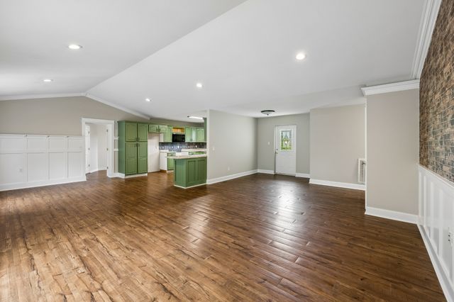 2804 Paran Pointe Dr, Cookeville, TN 38506