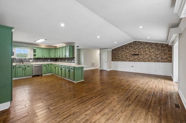 2804 Paran Pointe Dr, Cookeville, TN 38506