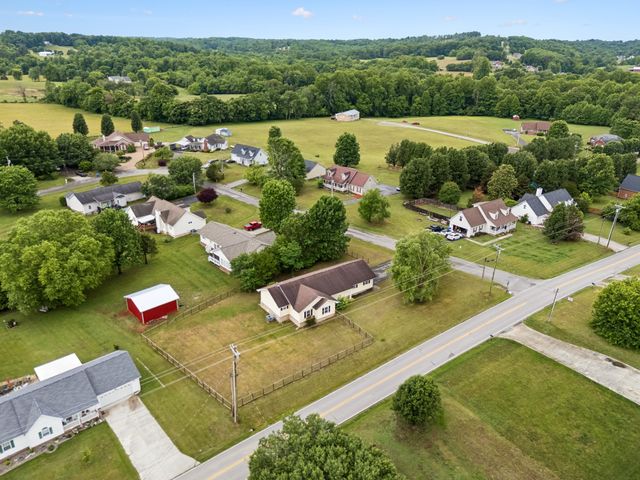 2804 Paran Pointe Dr, Cookeville, TN 38506