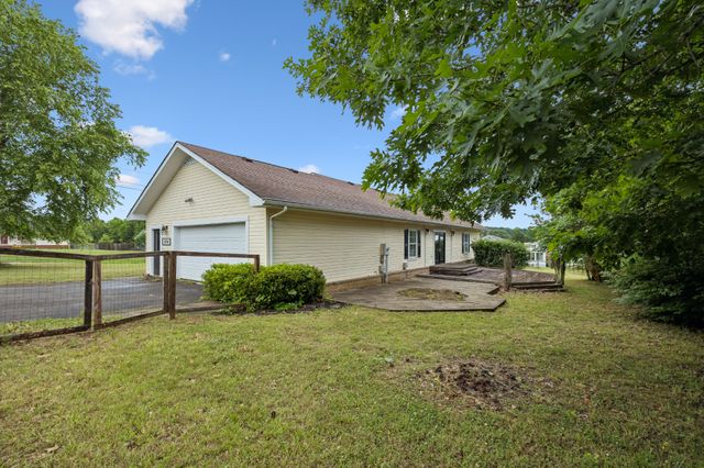 2804 Paran Pointe Dr, Cookeville, TN 38506