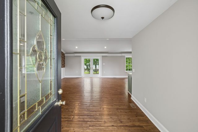 2804 Paran Pointe Dr, Cookeville, TN 38506